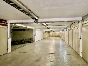 Pronájem garáže, Praha - Modřany, K dolům, 18 m2