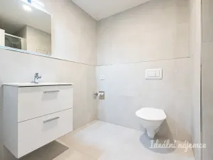 Pronájem bytu 1+kk, Praha - Vysočany, Poděbradská, 31 m2