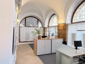 Pronájem kanceláře, Olomouc, Dolní náměstí, 204 m2