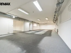 Pronájem obchodního prostoru, Praha - Háje, Hviezdoslavova, 661 m2