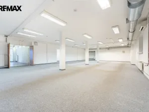 Pronájem obchodního prostoru, Praha - Háje, Hviezdoslavova, 661 m2