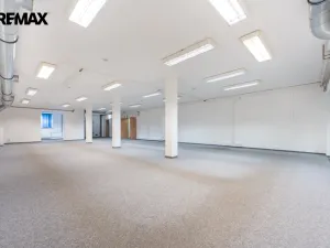 Pronájem obchodního prostoru, Praha - Háje, Hviezdoslavova, 661 m2