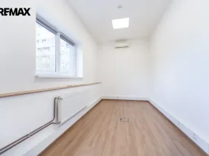 Pronájem obchodního prostoru, Praha - Háje, Hviezdoslavova, 661 m2