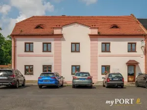 Prodej vícegeneračního domu, Chyše, Žižkovo náměstí, 322 m2