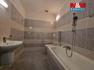 Pronájem bytu 2+1, Úpice, Spojenců, 50 m2