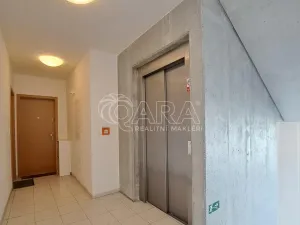 Pronájem bytu 2+kk, Dolní Břežany, U Náměstí, 56 m2
