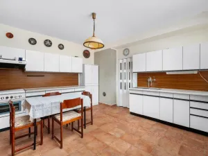 Prodej vily, Dolní Kounice, Zámecká, 270 m2