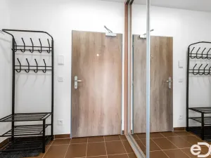 Pronájem bytu 1+kk, Praha - Hlubočepy, Fabiánové, 31 m2