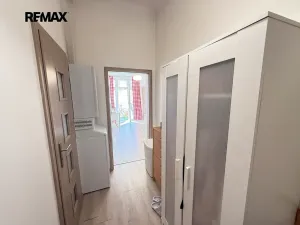 Prodej bytu 2+kk, Praha - Vršovice, Holandská, 40 m2