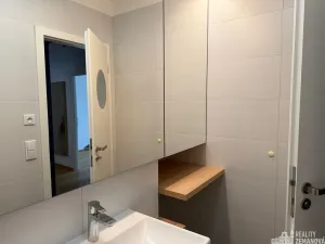 Pronájem bytu 3+kk, Praha - Bohnice, Dolákova, 74 m2
