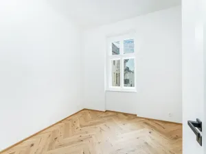 Prodej bytu 2+kk, Praha - Smíchov, Hořejší nábřeží, 47 m2