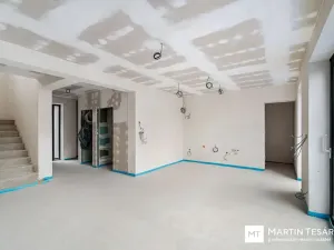 Prodej rodinného domu, Starovice, 221 m2