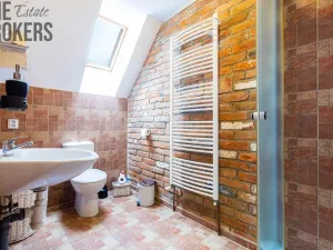 Prodej ubytování, Březí, Na štěrkách, 333 m2