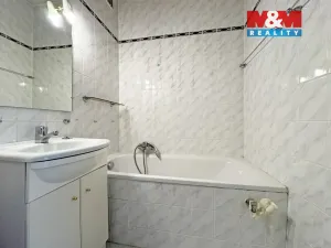 Prodej bytu 2+1, Bochov, Mariánská, 53 m2