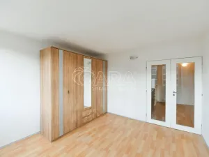 Pronájem bytu 3+kk, Praha - Karlín, Molákova, 42 m2