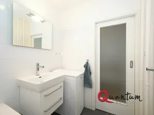 Pronájem bytu 2+kk, Praha - Prosek, Jablonecká, 55 m2