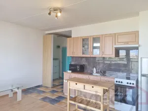 Pronájem bytu 1+kk, Praha - Kamýk, Otradovická, 34 m2