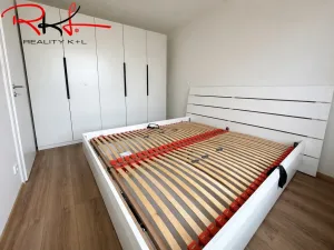 Pronájem bytu 2+kk, Praha - Dolní Měcholupy, Honzíkova, 45 m2