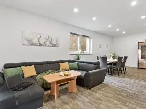 Prodej rodinného domu, Hrdlořezy, 126 m2