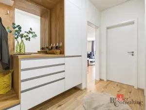 Prodej bytu 2+kk, Pardubice - Zelené Předměstí, Boženy Vikové-Kunětické, 60 m2