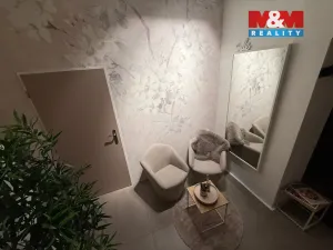 Pronájem obchodního prostoru, Hradec Králové - Pražské Předměstí, Dukelská třída, 6 m2