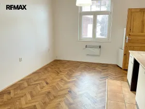 Pronájem bytu 1+1, Hradec Králové - Nový Hradec Králové, Brněnská, 44 m2
