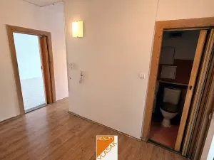 Pronájem bytu 2+1, Kadaň, Na Podlesí, 55 m2