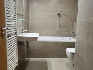 Pronájem bytu 1+kk, Praha, U průhonu, 32 m2