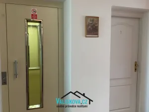 Pronájem bytu 1+kk, Kroměříž, Riegrovo náměstí, 29 m2