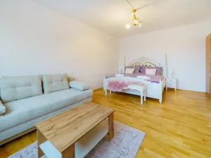 Prodej bytu 1+1, Loket, Mírová, 40 m2