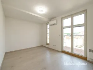 Pronájem bytu 3+kk, Praha - Nusle, V podluží, 74 m2