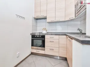 Pronájem bytu 2+kk, Praha - Libeň, U libeňského pivovaru, 50 m2