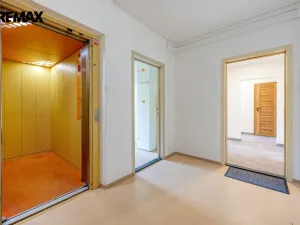 Pronájem bytu 3+1, Praha - Háje, Matúškova, 65 m2