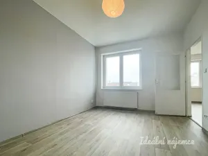 Prodej bytu 2+kk, Kuřim, nám. 1. května, 53 m2