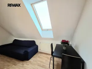 Prodej bytu 2+kk, Jesenice, Příčná I., 45 m2