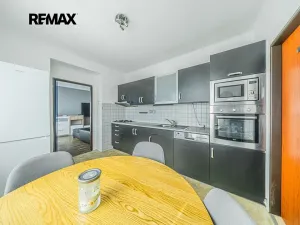 Prodej bytu 3+1, Ledce, 71 m2