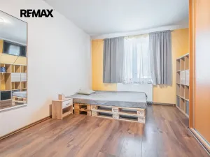 Prodej bytu 3+1, Ledce, 71 m2