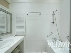 Pronájem bytu 2+1, Praha - Staré Město, Benediktská, 63 m2