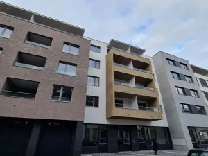 Pronájem bytu 2+kk, Pardubice - Zelené Předměstí, Smilova, 60 m2