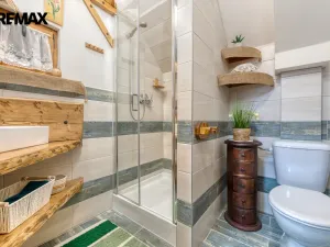 Prodej rodinného domu, Všechlapy, 200 m2