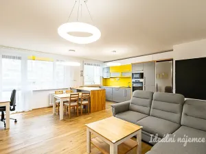 Pronájem bytu 3+kk, Praha, Ostravská, 73 m2