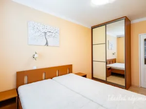 Pronájem bytu 2+1, Praha - Krč, V Štíhlách, 47 m2