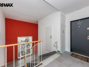 Prodej bytu 2+1, Praha, Káranská, 54 m2