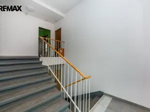 Prodej bytu 2+1, Praha, Káranská, 54 m2