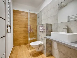 Pronájem bytu 3+kk, Jindřichův Hradec - Jindřichův Hradec I, nám. Míru, 57 m2