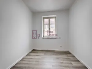 Pronájem bytu 3+kk, Jindřichův Hradec - Jindřichův Hradec I, nám. Míru, 57 m2