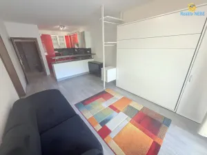 Pronájem bytu 2+kk, Praha - Vysočany, Pod Harfou, 58 m2