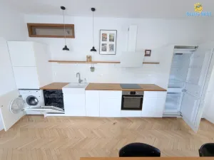 Prodej bytu 3+1, Praha - Vršovice, K louži, 84 m2