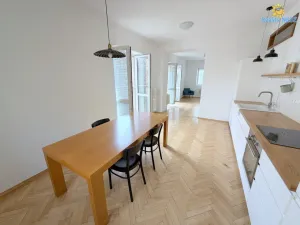 Prodej bytu 3+1, Praha - Vršovice, K louži, 84 m2