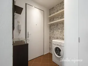 Pronájem bytu 2+kk, Praha - Libeň, Novákových, 50 m2